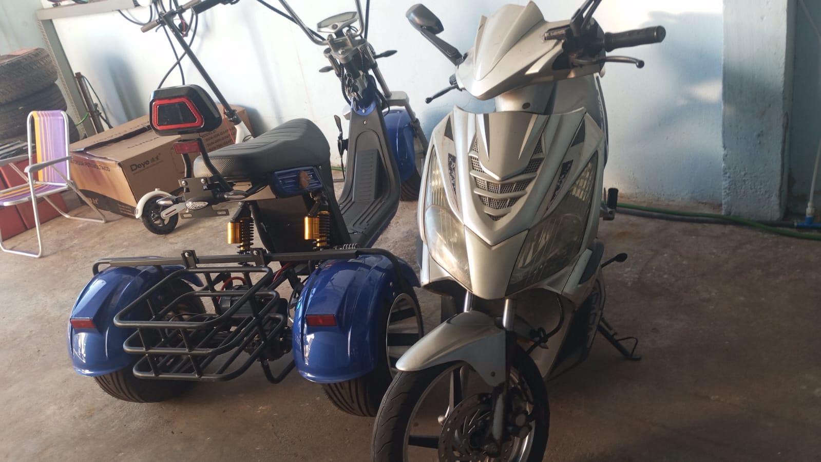 Motos e Carregadores Elétricos